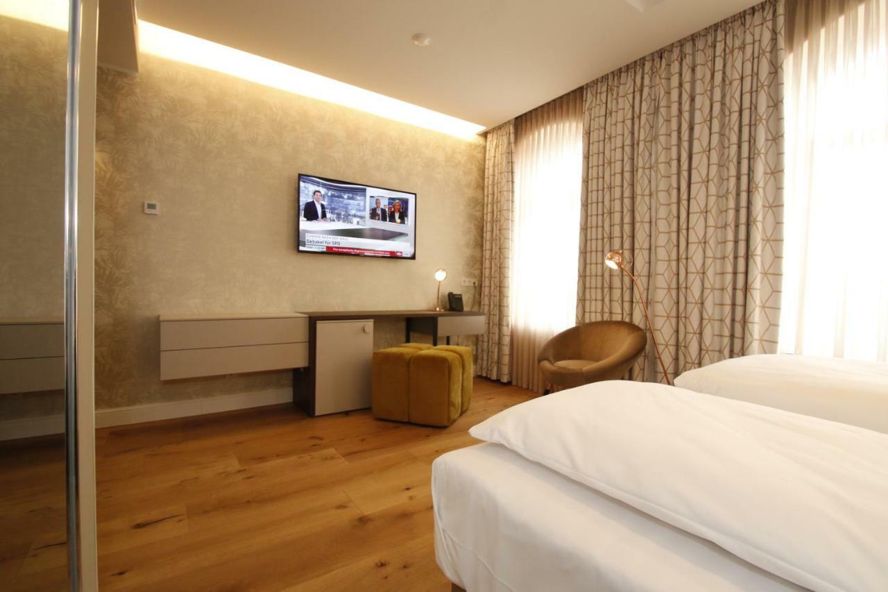 Amelie No 1 Hotel & Appartements Ландау  Экстерьер фото