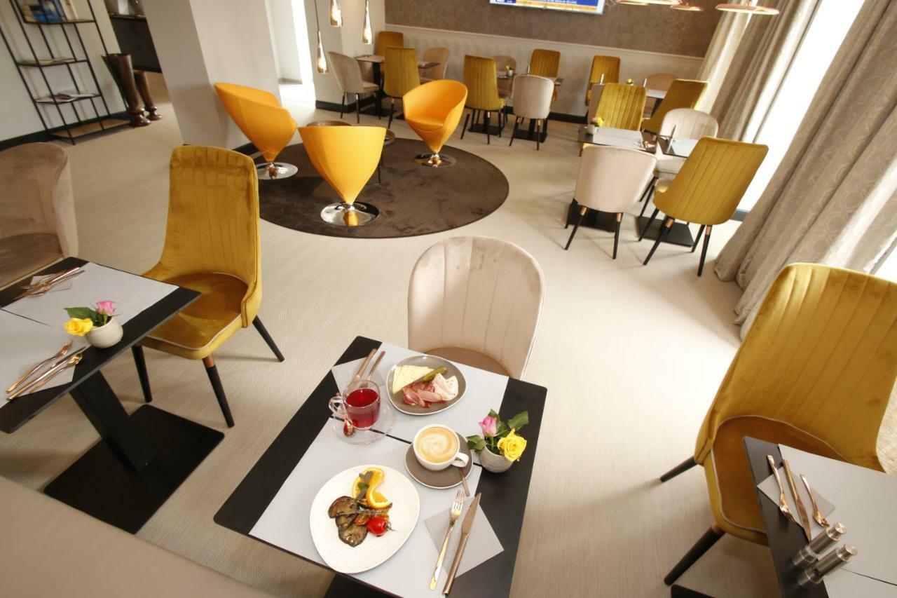 Amelie No 1 Hotel & Appartements Ландау  Экстерьер фото